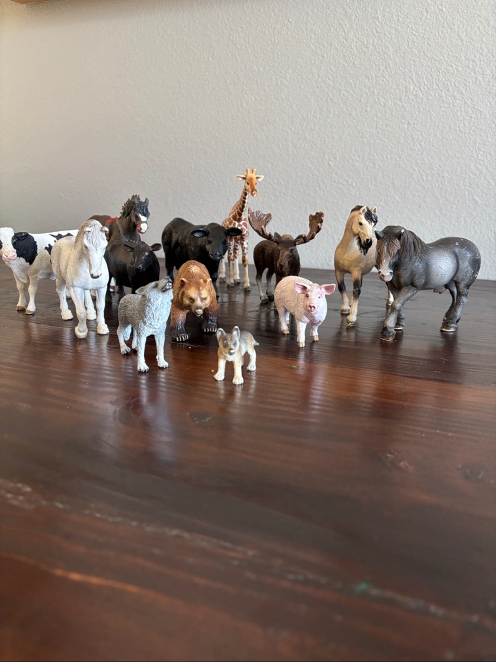 Lot of 14 Schleich animals and 1 Breyer horse